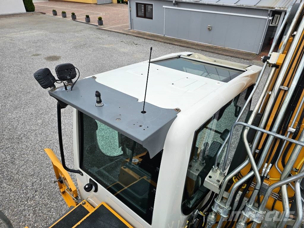 Liebherr R 922 Vikšriniai ekskavatoriai