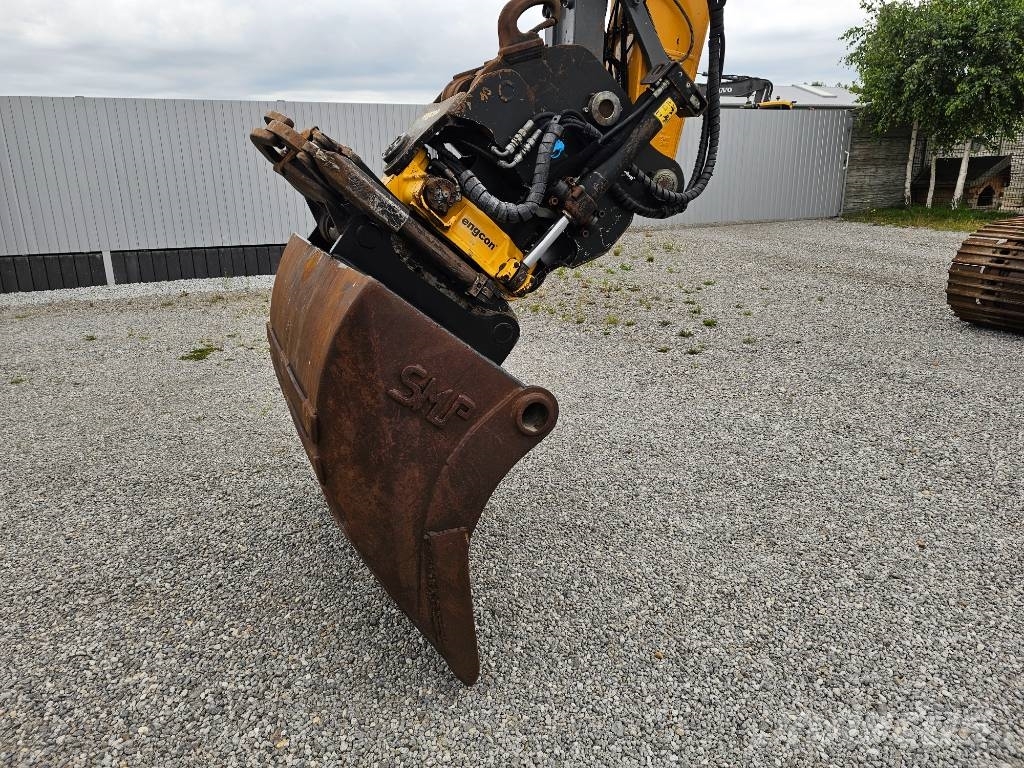 Liebherr R 922 Vikšriniai ekskavatoriai