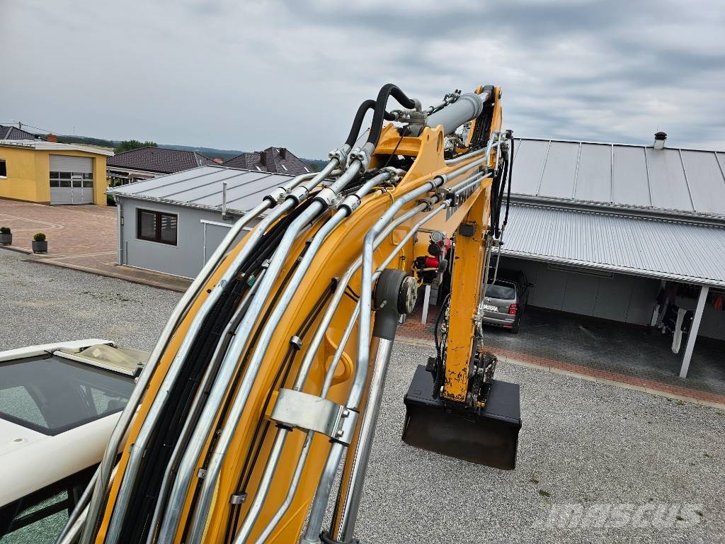 Liebherr R 922 Vikšriniai ekskavatoriai