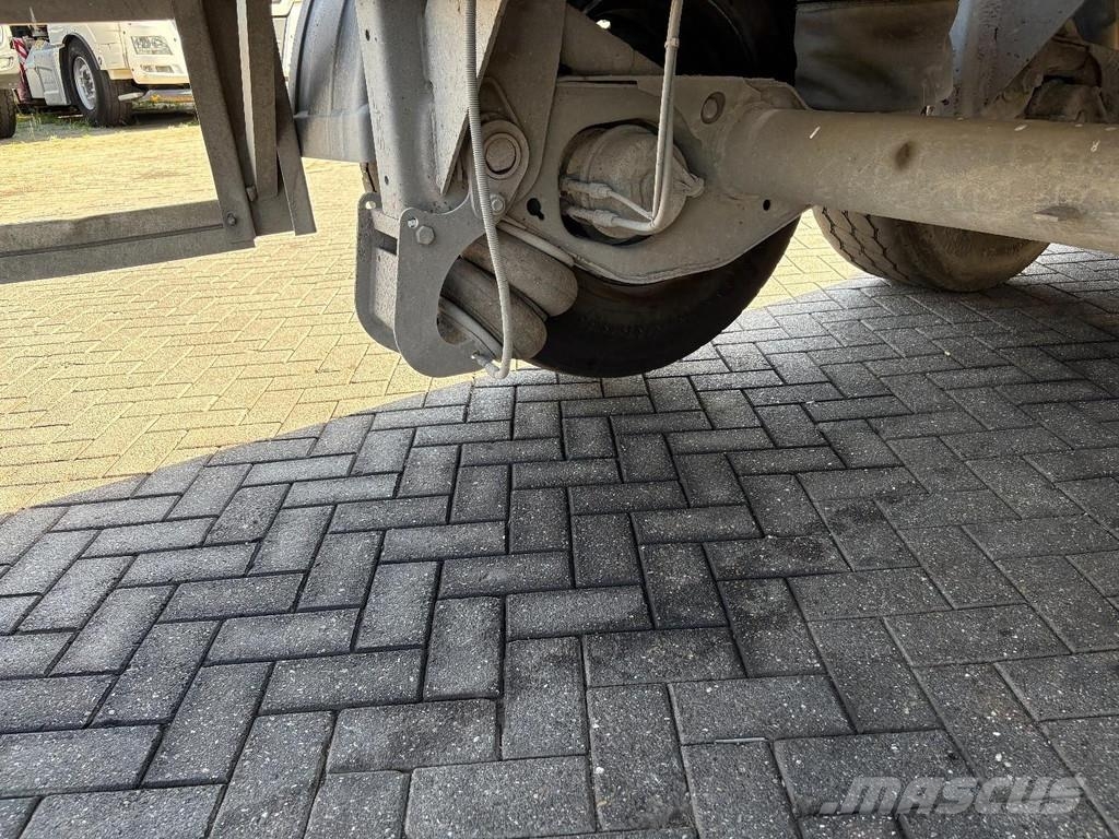 MOL - + 3X SAF AXLE + LIFT AXLE + STEERING AXLE + TIPP Kippers