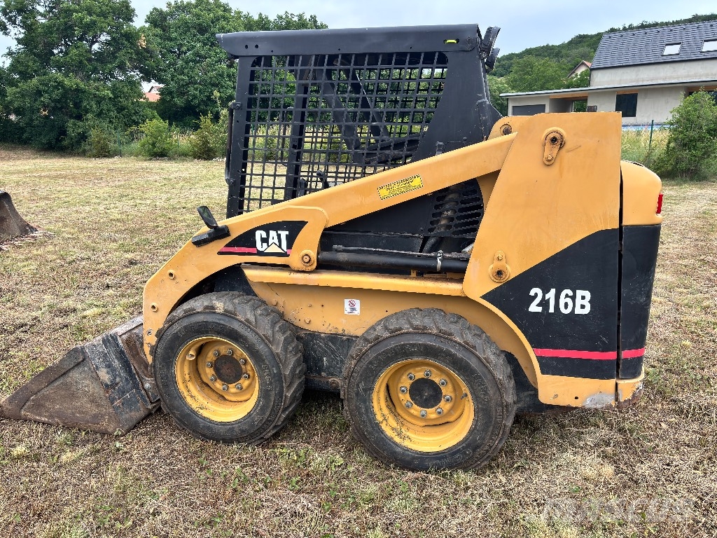 CAT 216 B Φορτωτάκια