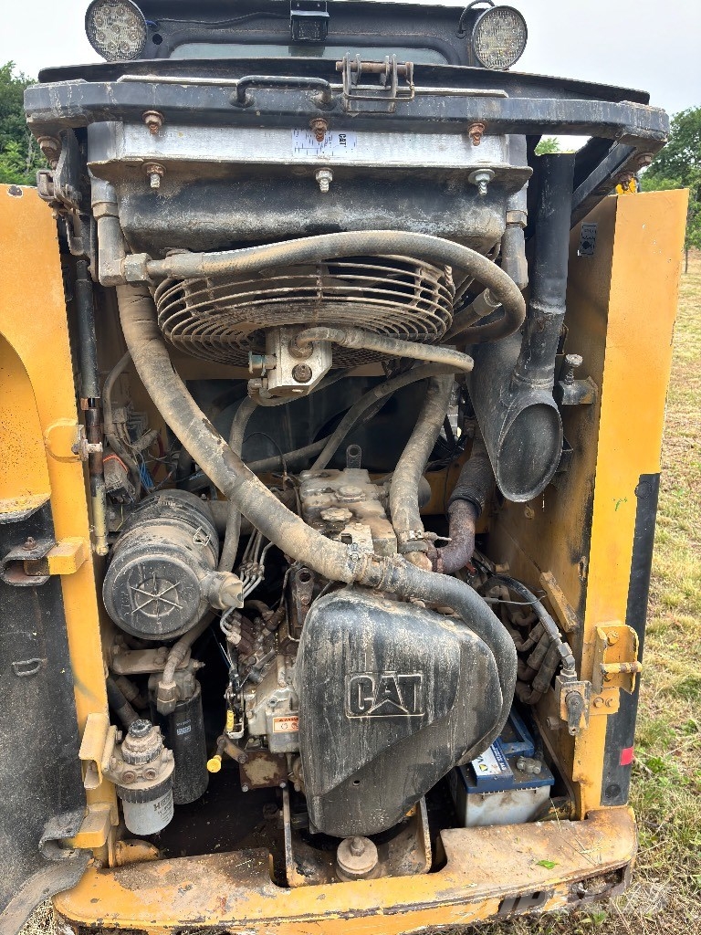 CAT 216 B Φορτωτάκια