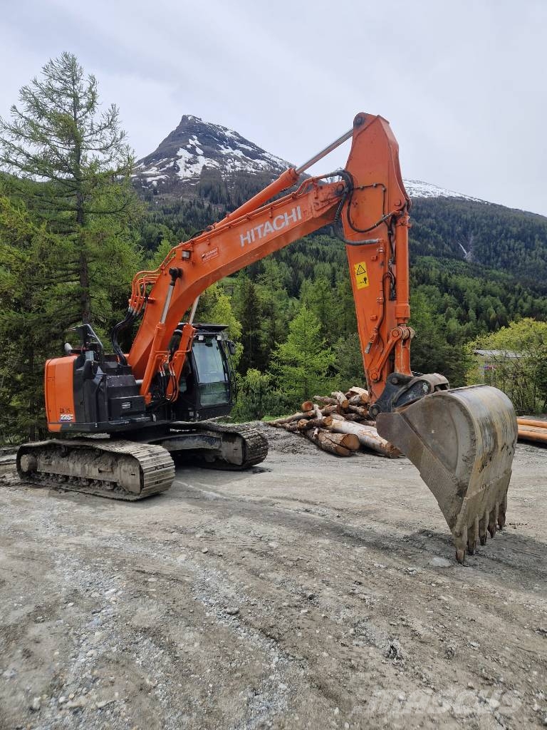 Hitachi ZX 225 US LC-6 Pelle sur chenilles