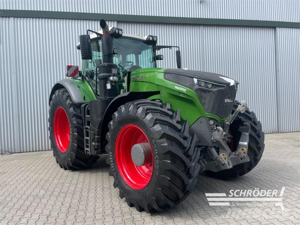 Fendt 1050 VARIO S4 PROFI PLUS Traktori