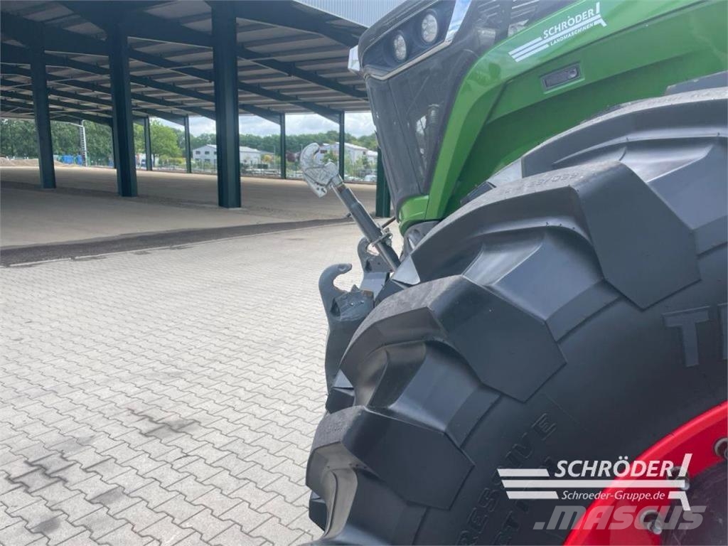 Fendt 1050 VARIO S4 PROFI PLUS Traktori
