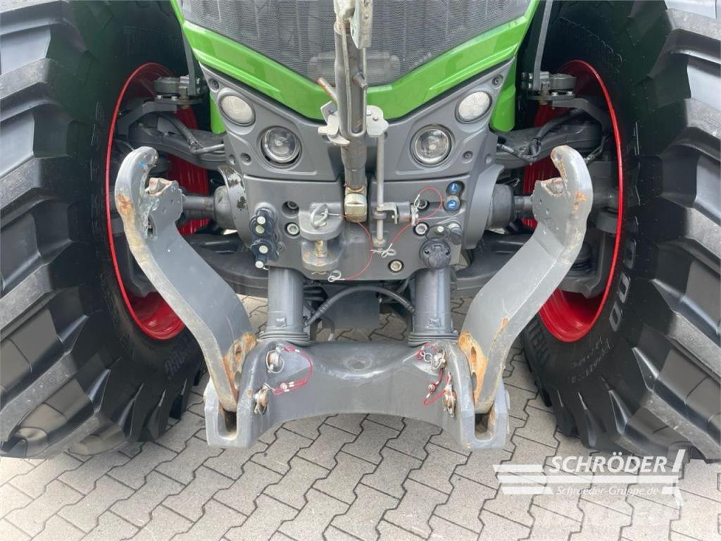 Fendt 1050 VARIO S4 PROFI PLUS Traktori