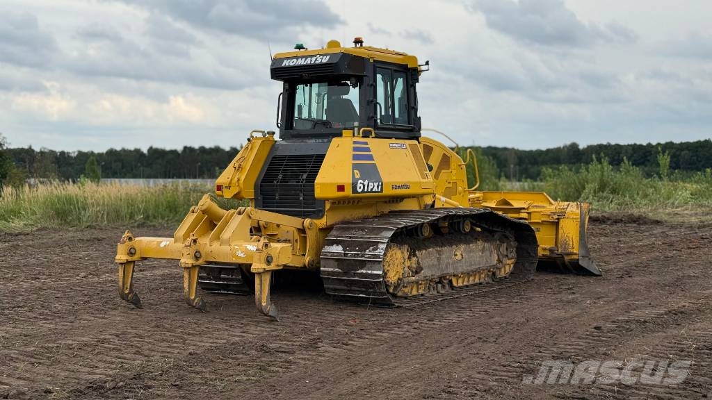 Komatsu D 61 PXi-24 بلدوزرات مجنزرة