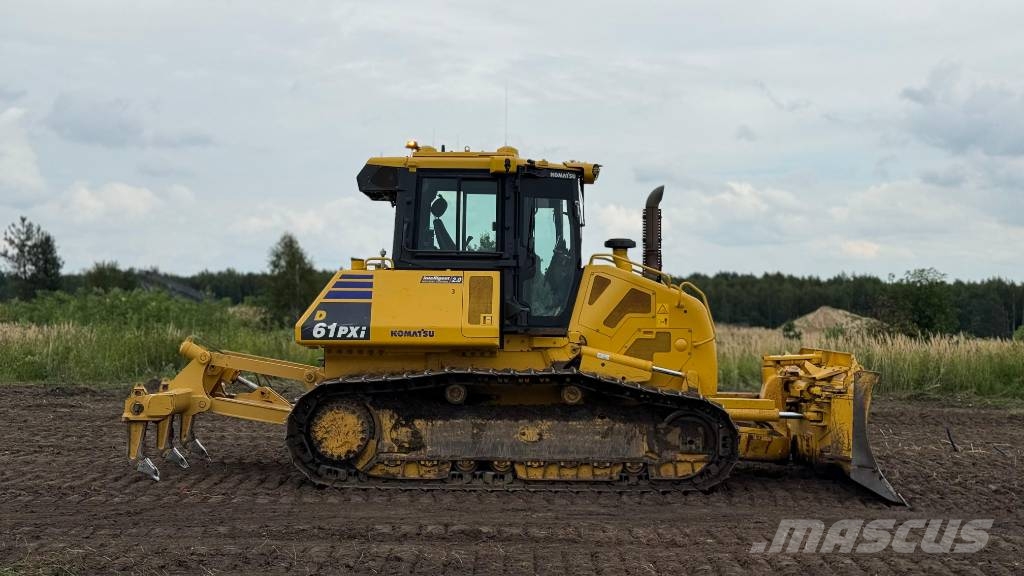 Komatsu D 61 PXi-24 بلدوزرات مجنزرة