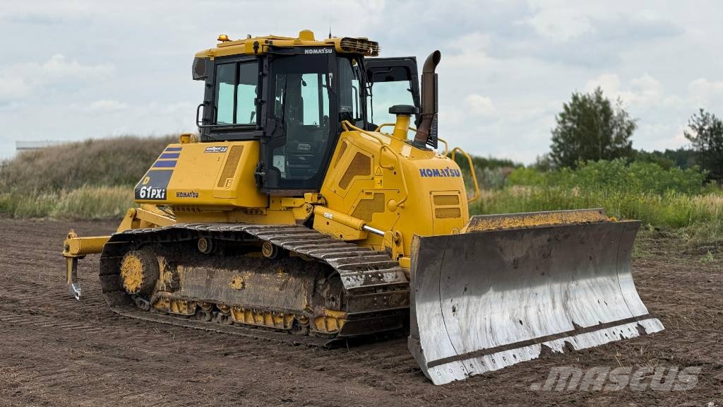 Komatsu D 61 PXi-24 بلدوزرات مجنزرة