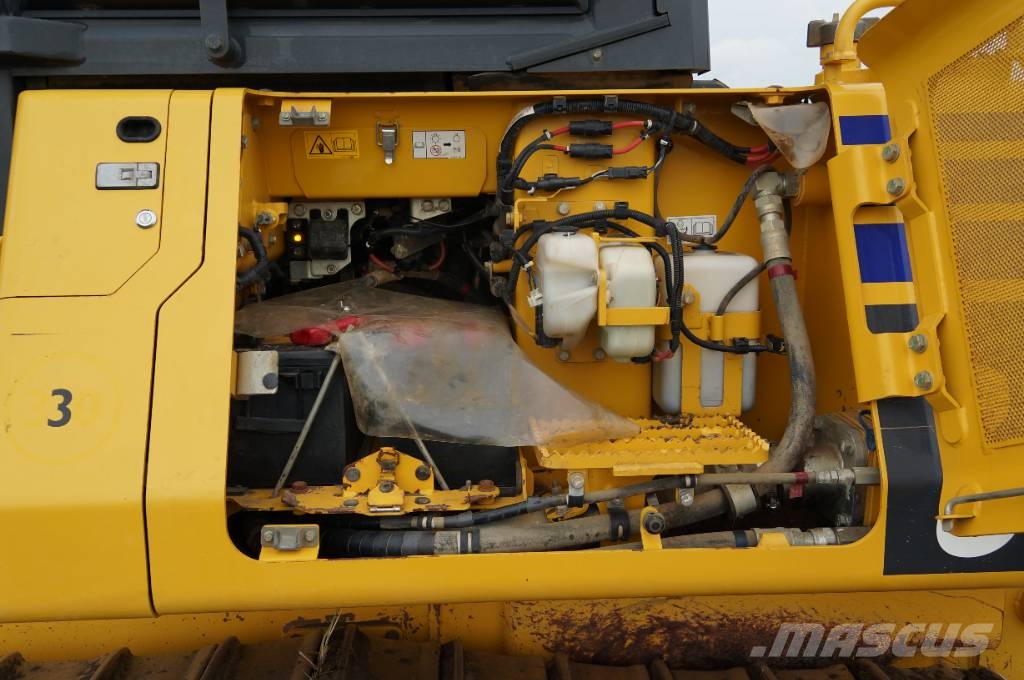 Komatsu D 61 PXi-24 بلدوزرات مجنزرة