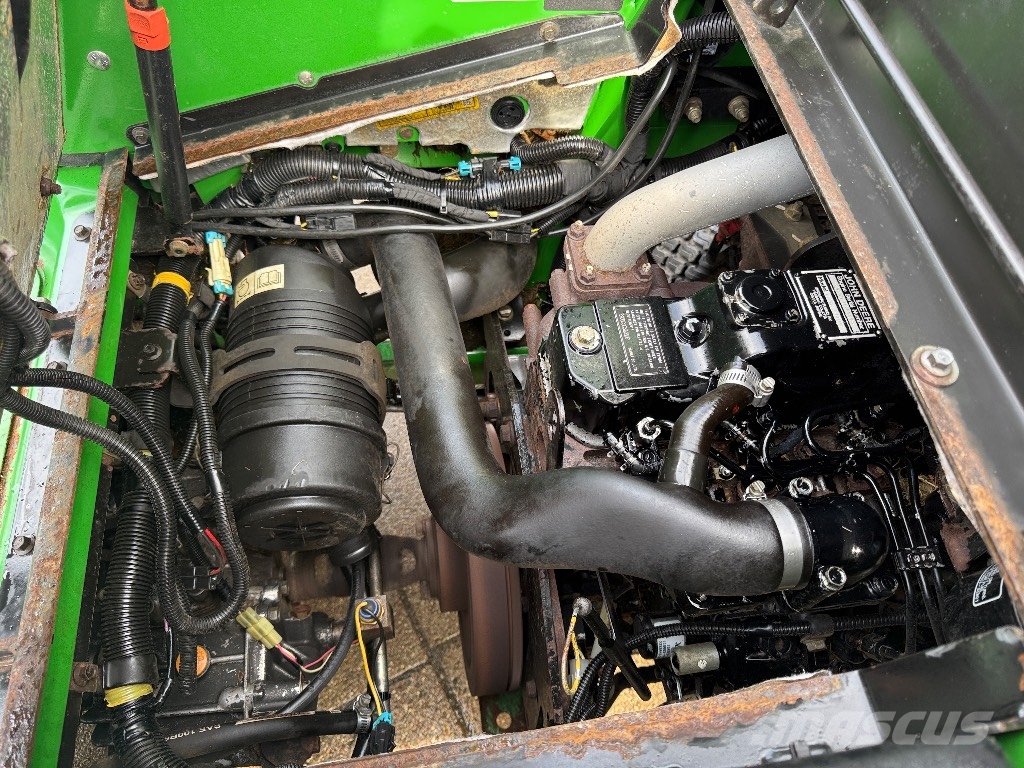 John Deere 1580 Traktorske kosilice