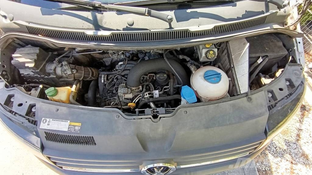 Volkswagen T5 Doka Allrad Klima Webasto-Standheizung AHK Camiones de cama baja
