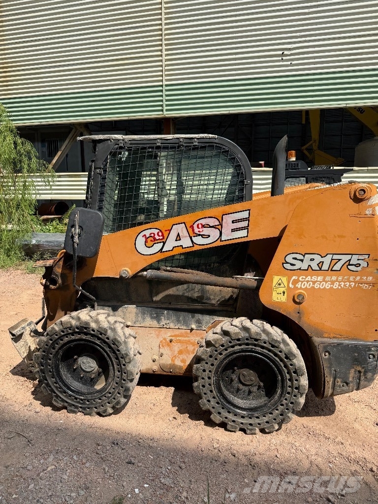 CASE SR 175 Skid steer mini nakladalci