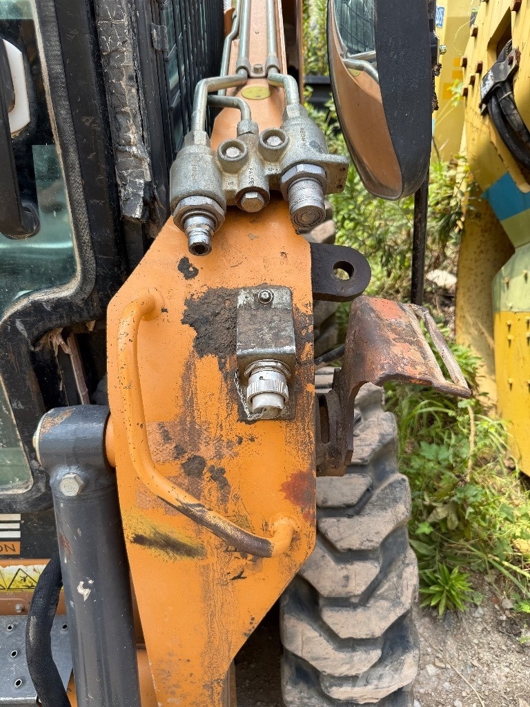 CASE SR 175 Skid steer mini nakladalci