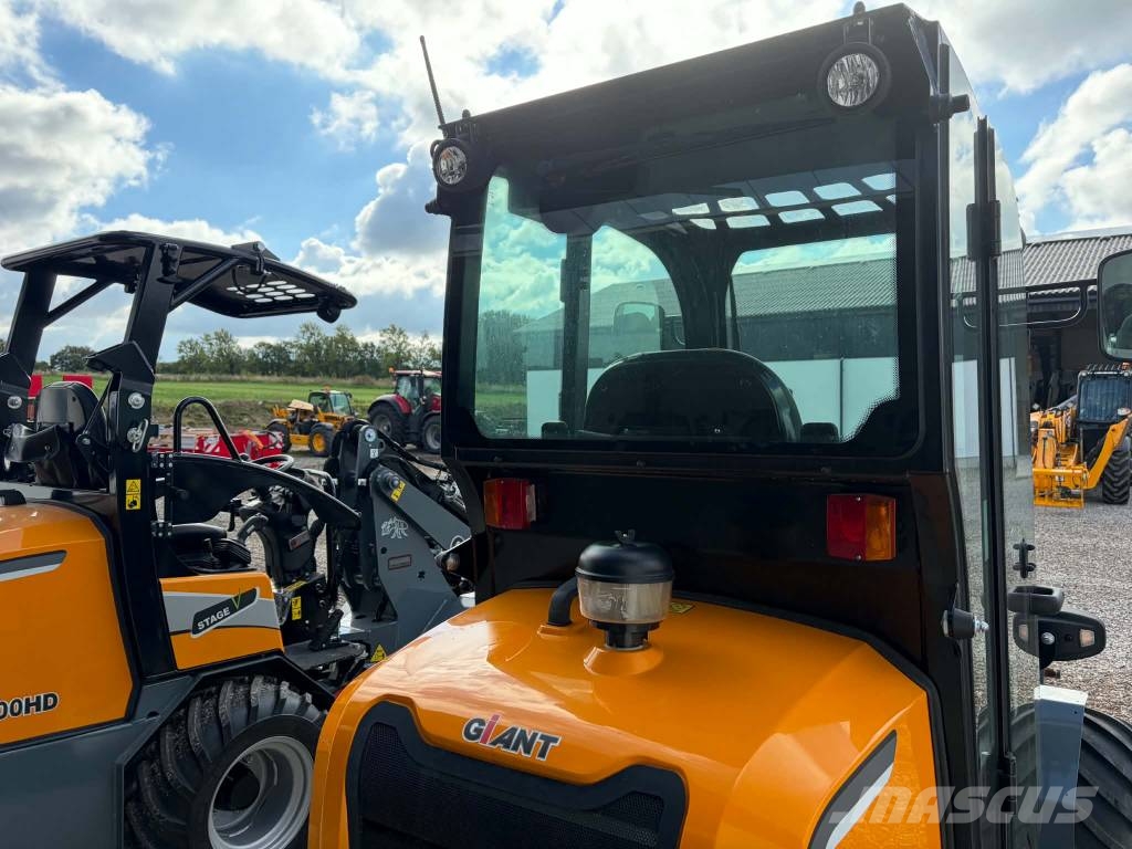 GiANT G 2300 HD Mini loaders