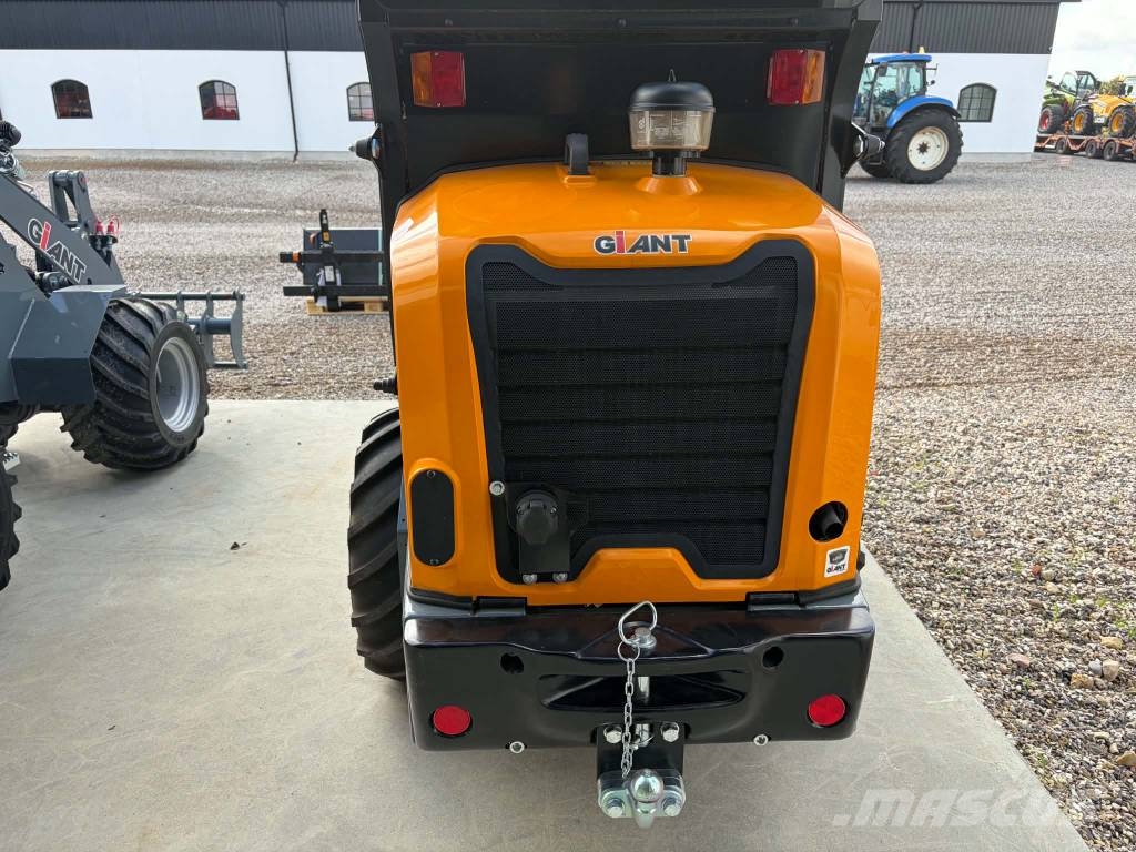 GiANT G 2300 HD Mini loaders