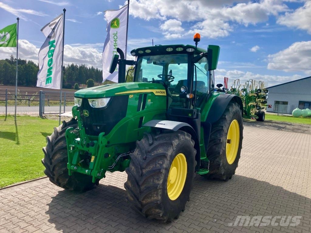 John Deere 6R 215 トラクター