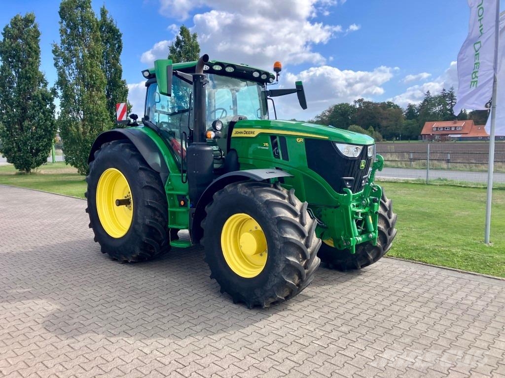 John Deere 6R 215 トラクター