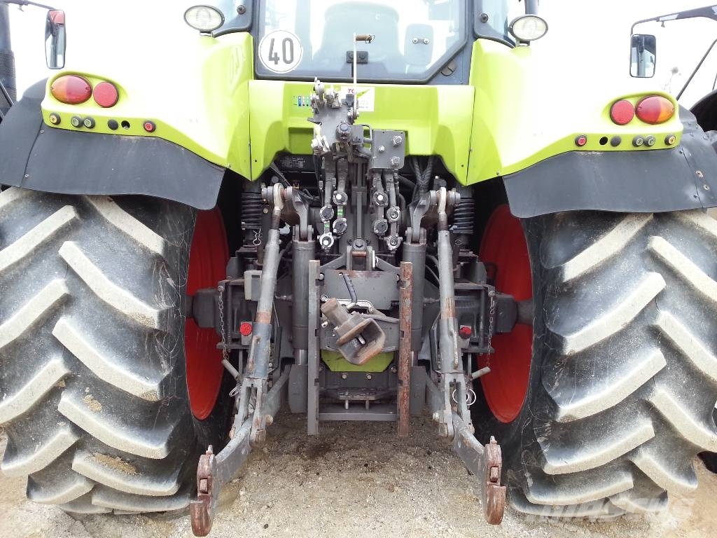 CLAAS Arion 640 Tractors