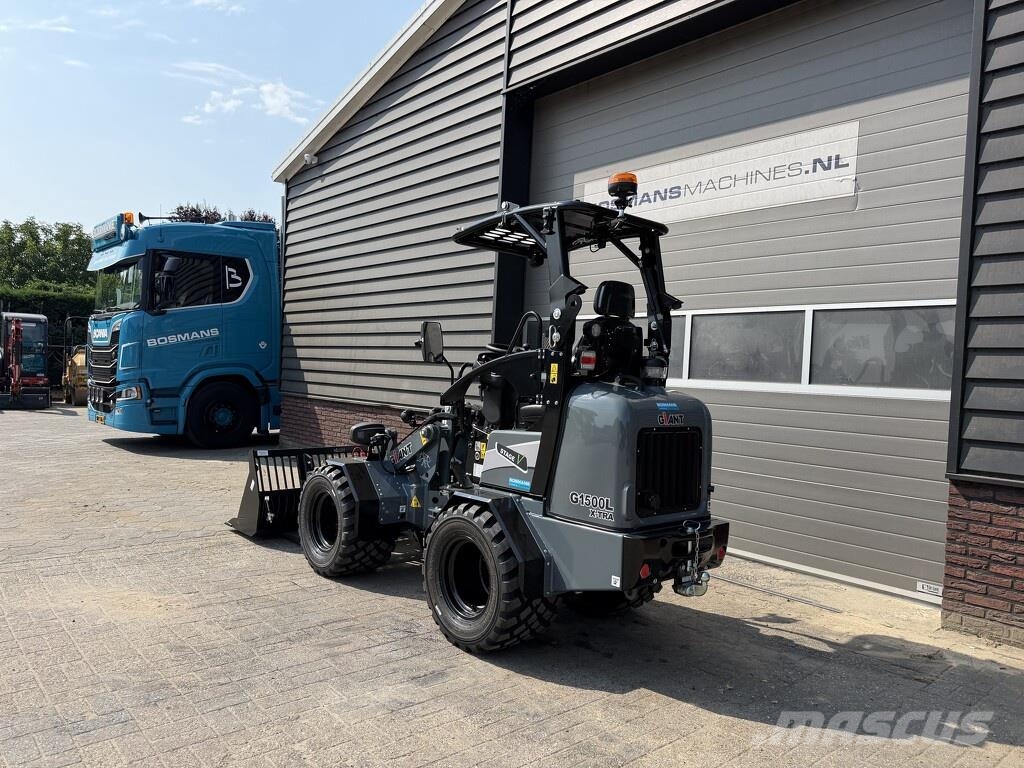 GiANT G1500L X-TRA minishovel NIEUW giekvering €625 LEAS لوادر بعجل