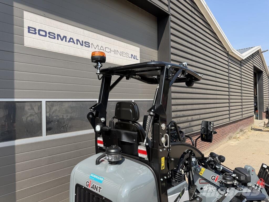 GiANT G1500L X-TRA minishovel NIEUW giekvering €625 LEAS لوادر بعجل