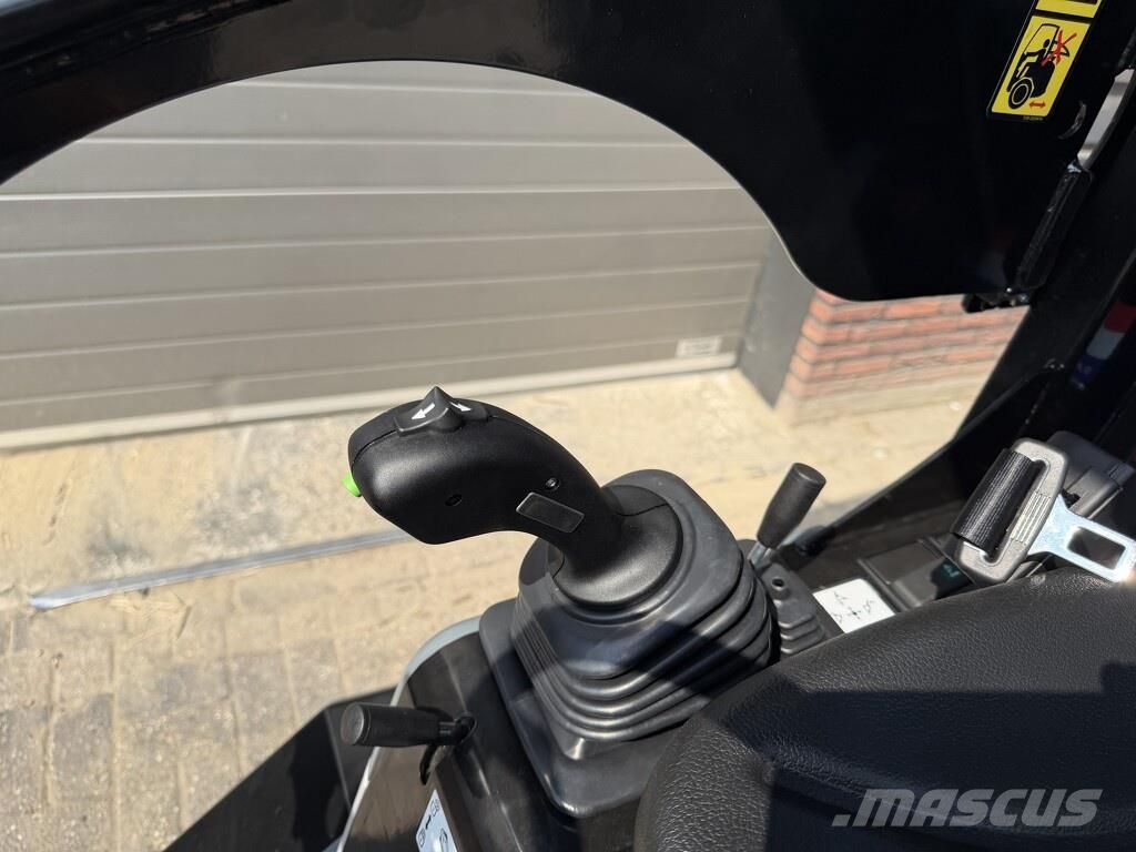 GiANT G1500L X-TRA minishovel NIEUW giekvering €625 LEAS لوادر بعجل