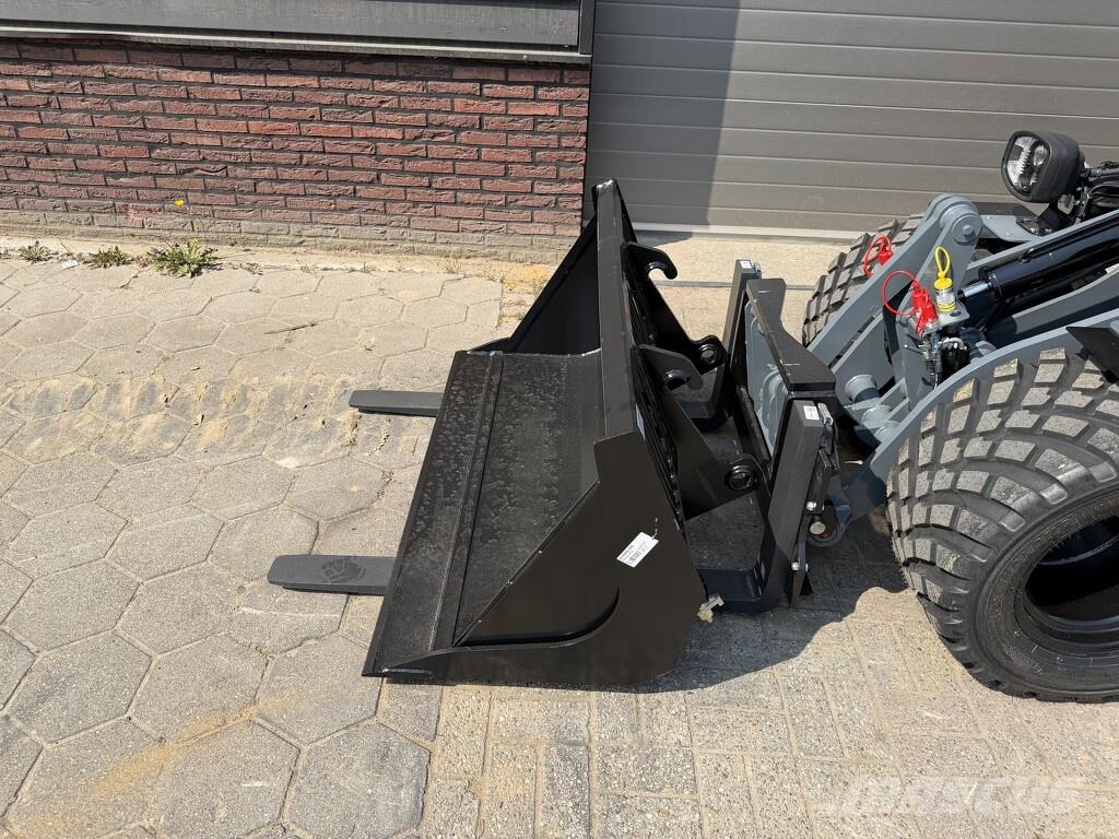 GiANT G1500L X-TRA minishovel NIEUW giekvering €625 LEAS لوادر بعجل
