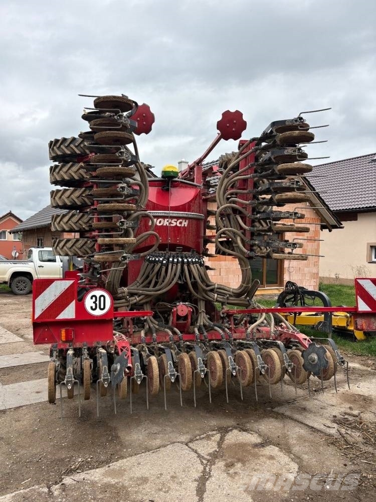 Horsch Pronto 6 DC مثاقيب مدمجة
