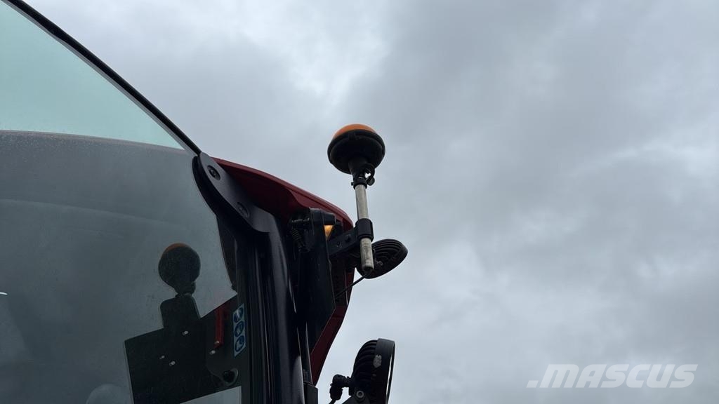 Case IH Maxxum 125 Tractor الجرارات