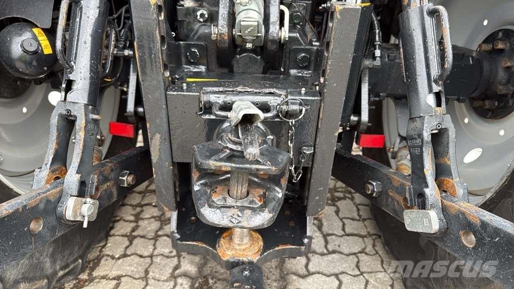 Case IH Maxxum 125 Tractor الجرارات
