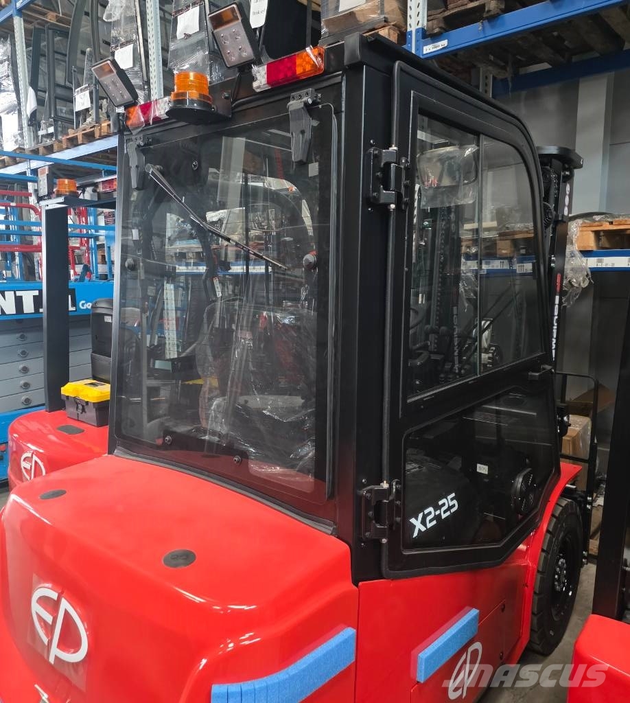 EP EFL 252 X LI-ON Elektriskie autoiekrāvēji