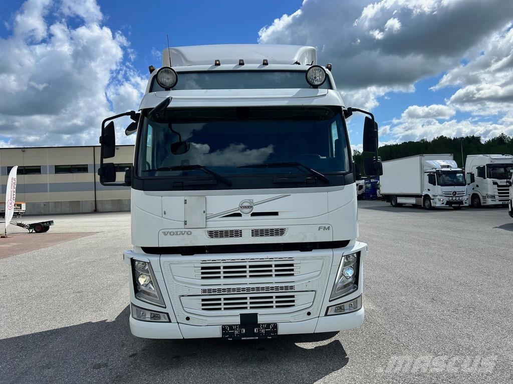 Volvo FM330 4X2 EURO6 + VEB Camiones con chasís y cabina