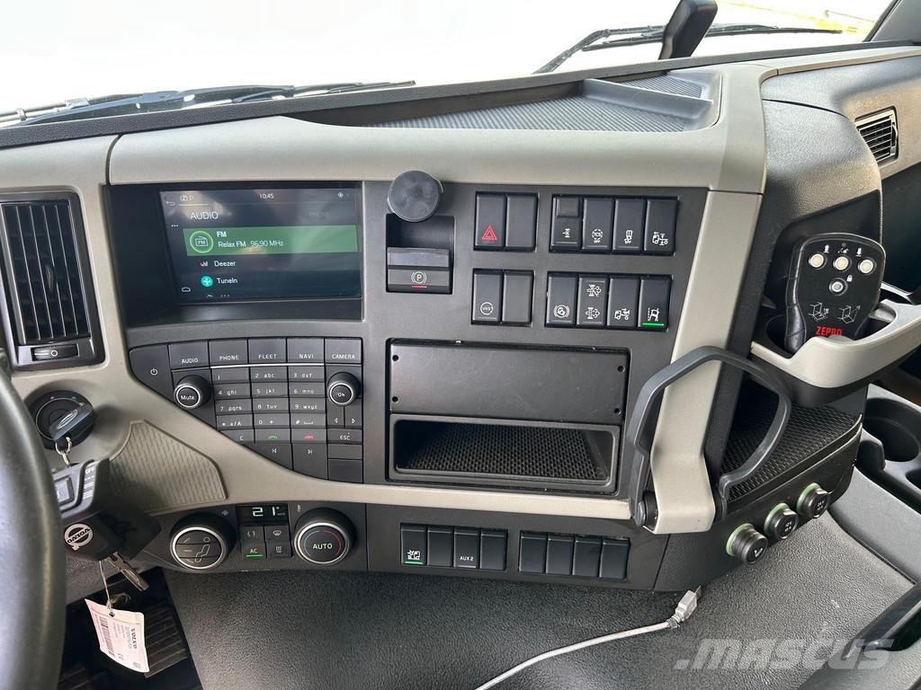 Volvo FM330 4X2 EURO6 + VEB Camiones con chasís y cabina