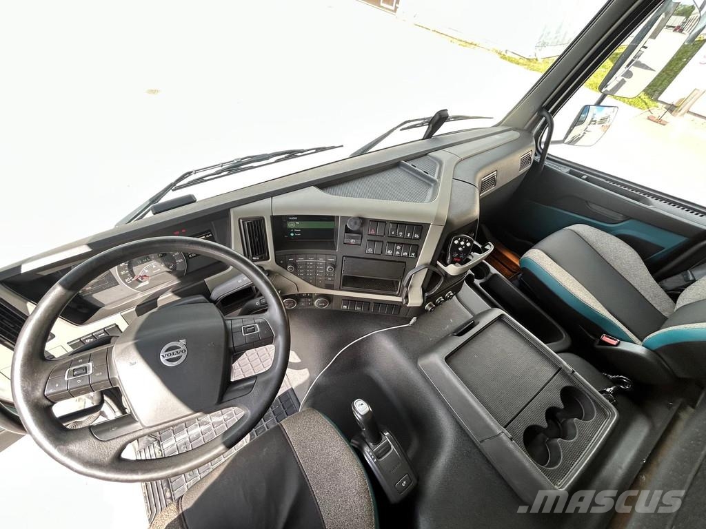 Volvo FM330 4X2 EURO6 + VEB Camiones con chasís y cabina