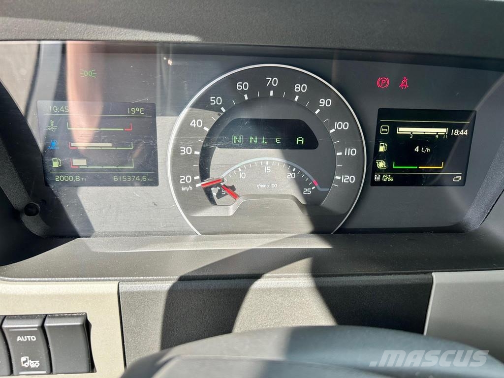 Volvo FM330 4X2 EURO6 + VEB Camiones con chasís y cabina