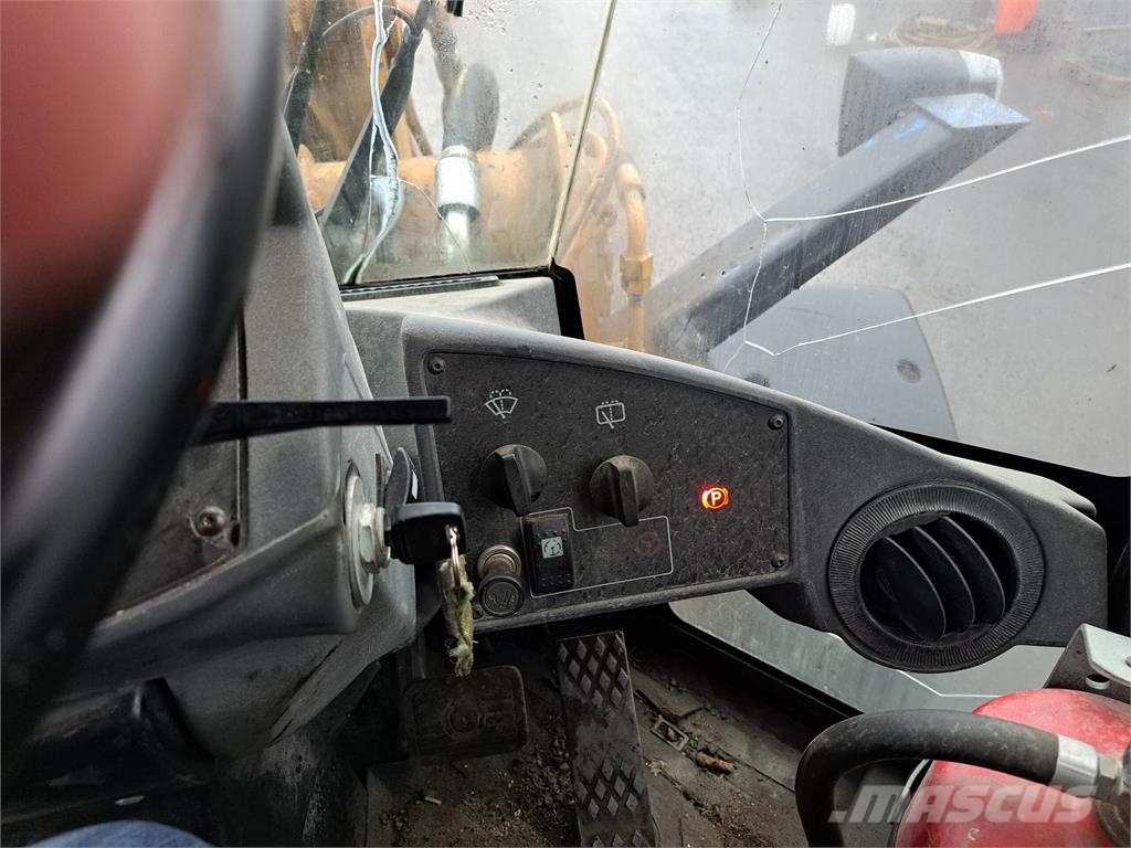 CAT 924G-4x4 轮式装载机