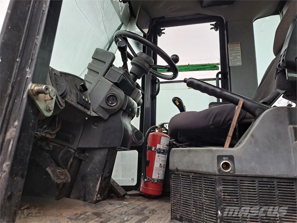 CAT 924G-4x4 轮式装载机