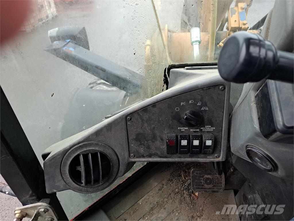 CAT 924G-4x4 轮式装载机