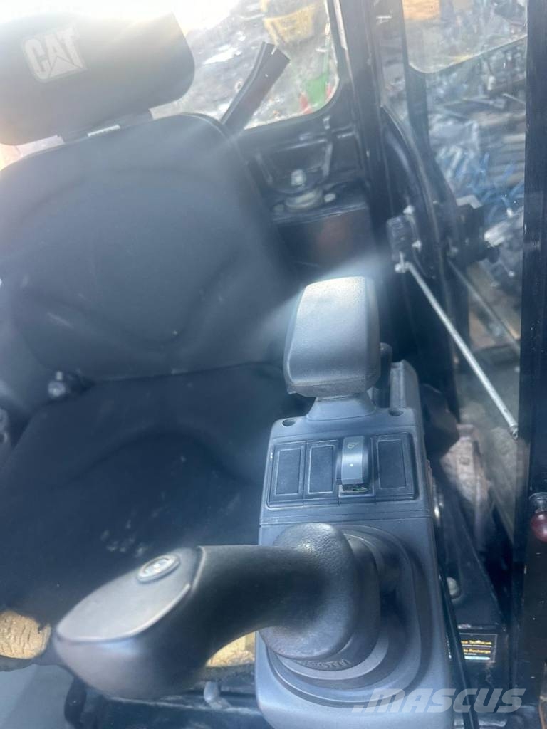 CAT Minikoparka CAT Caterpillar 302.7D CR 小型挖掘机