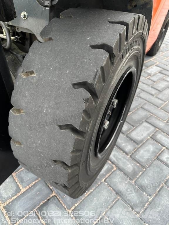 Toyota 02-8FGJF35 Περονοφόρα ανυψωτικά κλαρκ με φυσικό αέριο LPG