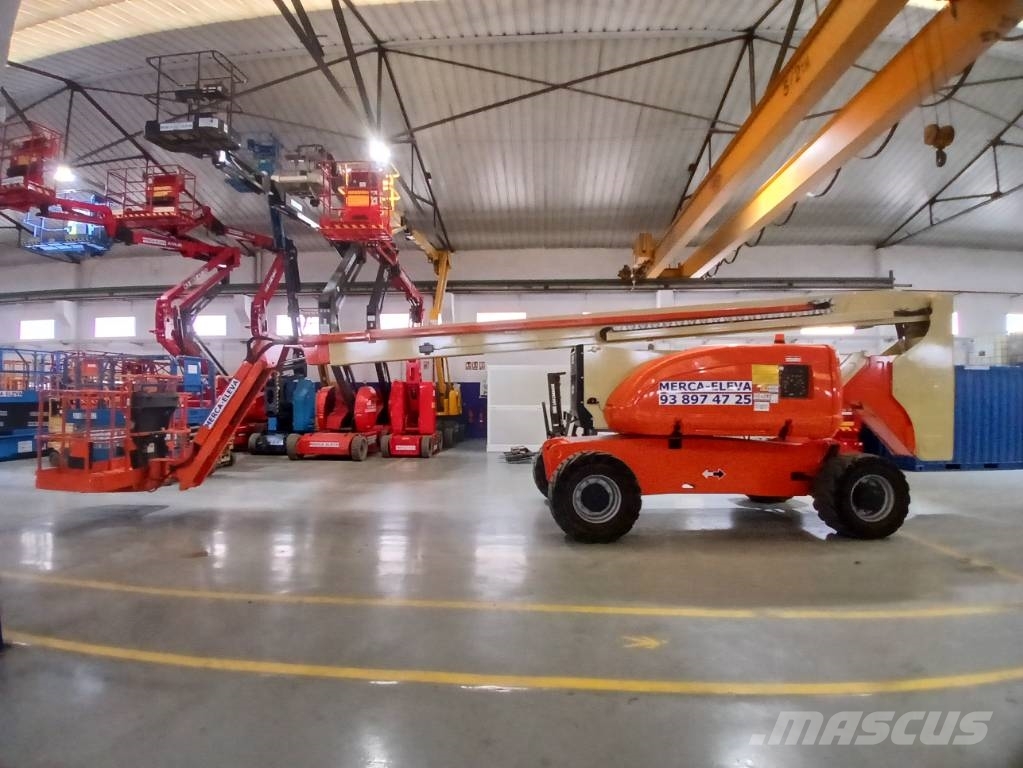 JLG 800 AJ 曲臂高空工作平台
