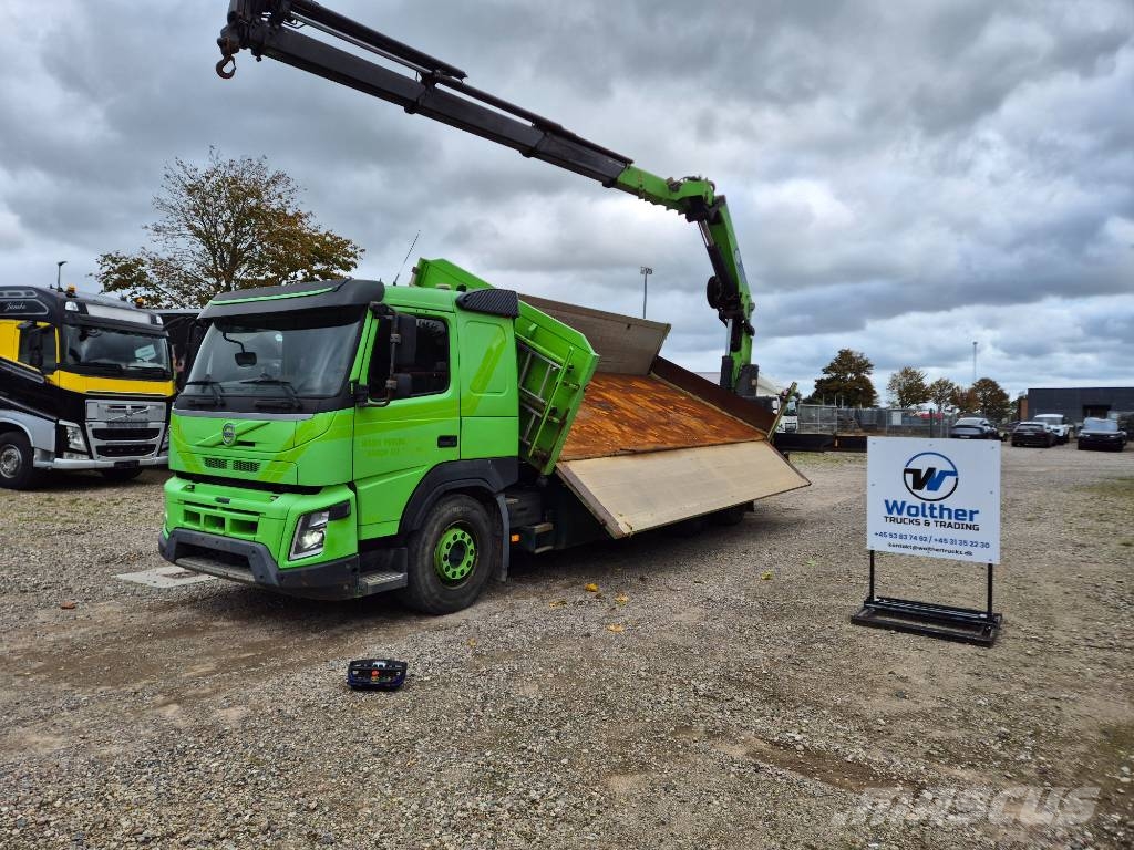 Volvo FMX 540 8x4 // 3-waytip // HMF 3220-K6 // Automobiliniai kranai
