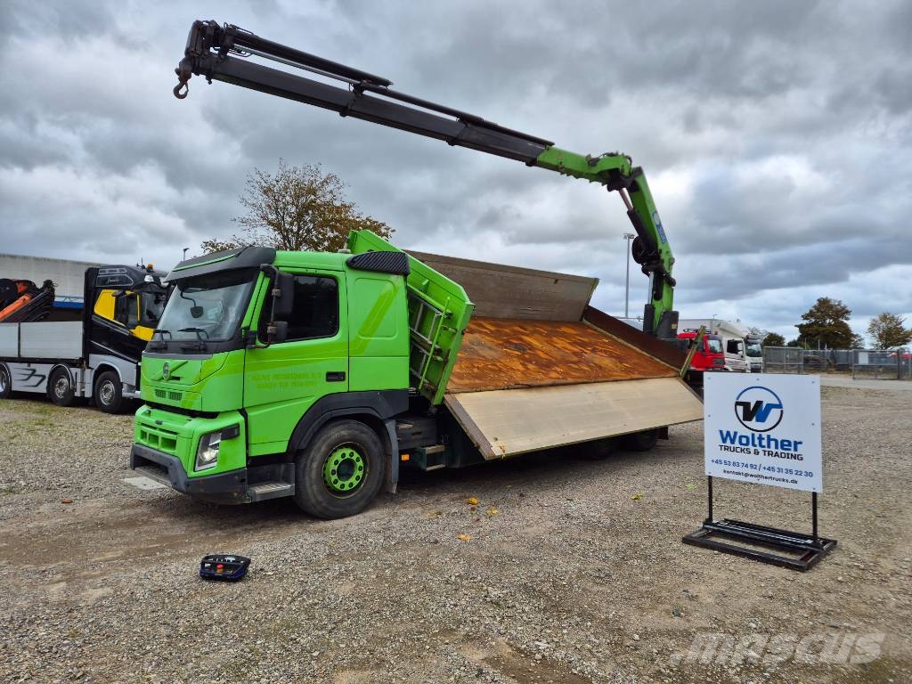 Volvo FMX 540 8x4 // 3-waytip // HMF 3220-K6 // Automobiliniai kranai