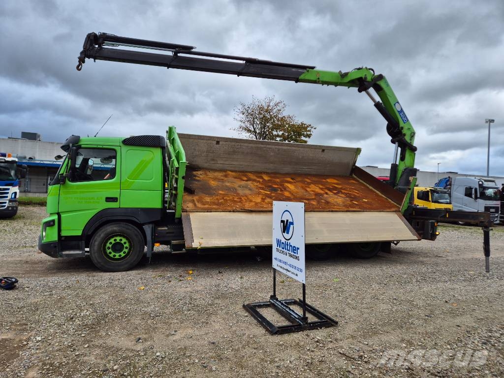 Volvo FMX 540 8x4 // 3-waytip // HMF 3220-K6 // Automobiliniai kranai