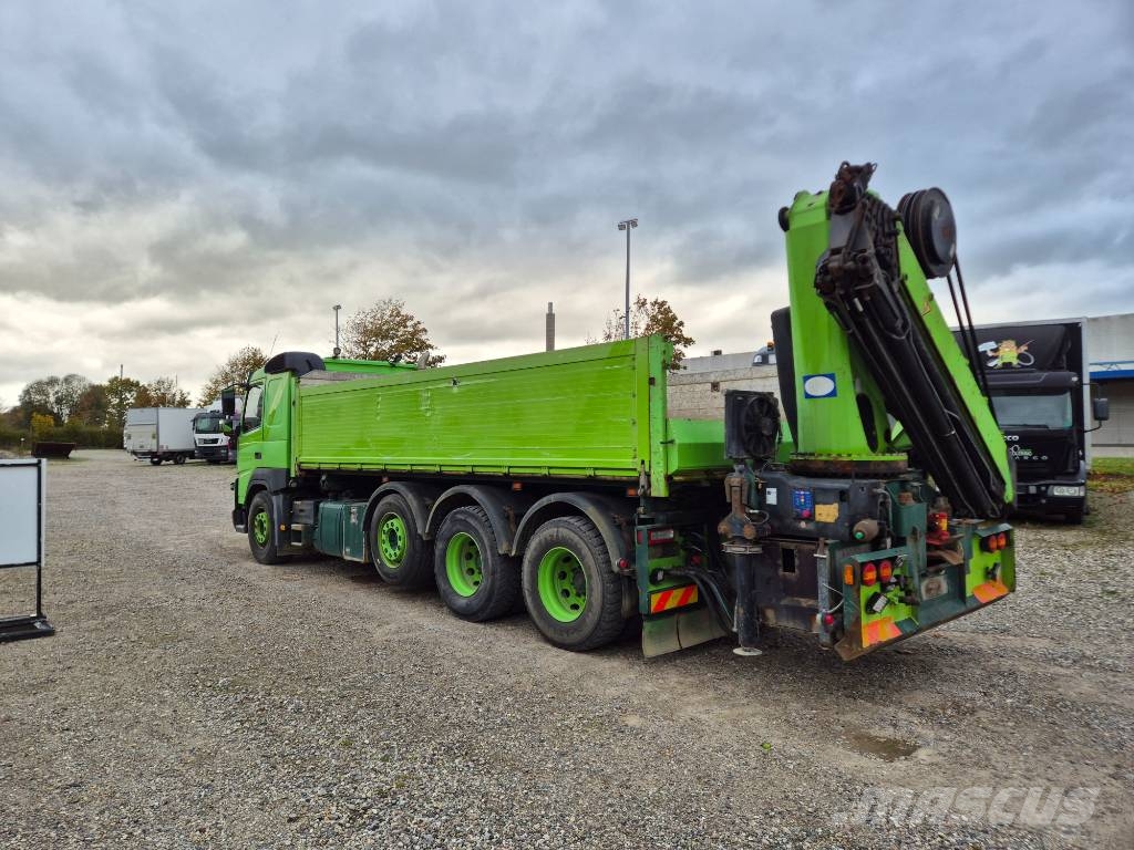 Volvo FMX 540 8x4 // 3-waytip // HMF 3220-K6 // Automobiliniai kranai