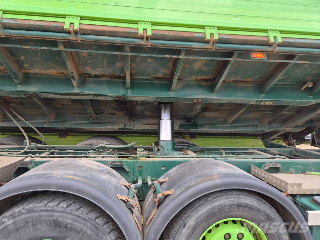 Volvo FMX 540 8x4 // 3-waytip // HMF 3220-K6 // Automobiliniai kranai