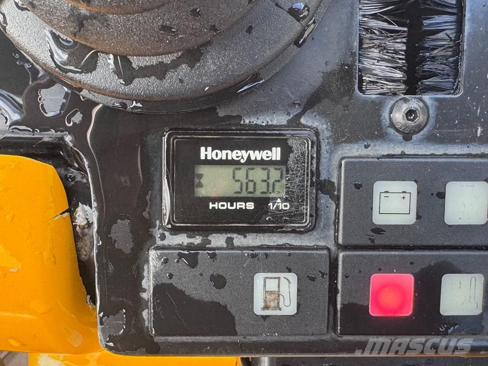 JCB 8008 - CONSIGNED TO TCH JCB AUCTION ミニ油圧ショベル 7t以下(ミニユンボ・ミニディガー)
