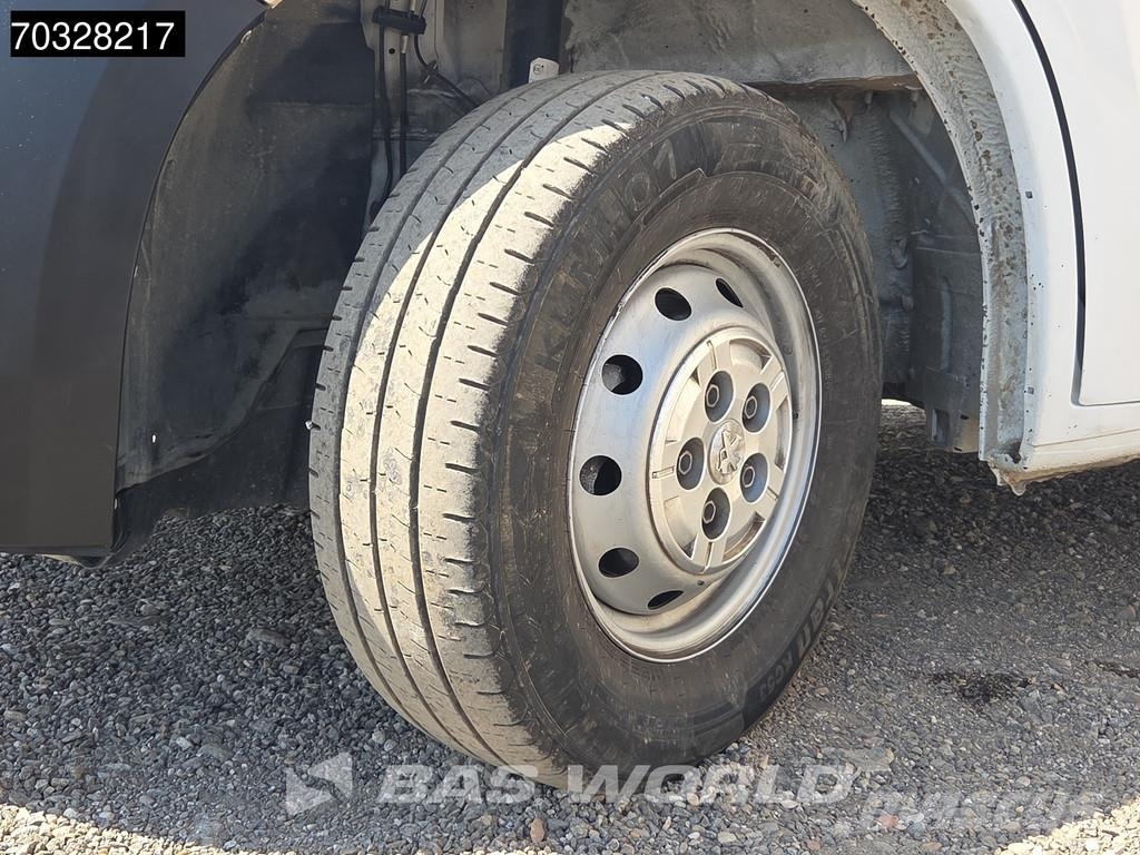 Peugeot Boxer 140pk L2H2 - Aire Acondicionado - Control de Furgonetas cerradas