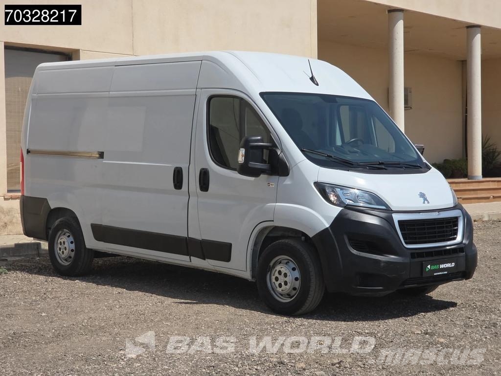 Peugeot Boxer 140pk L2H2 - Aire Acondicionado - Control de Furgonetas cerradas
