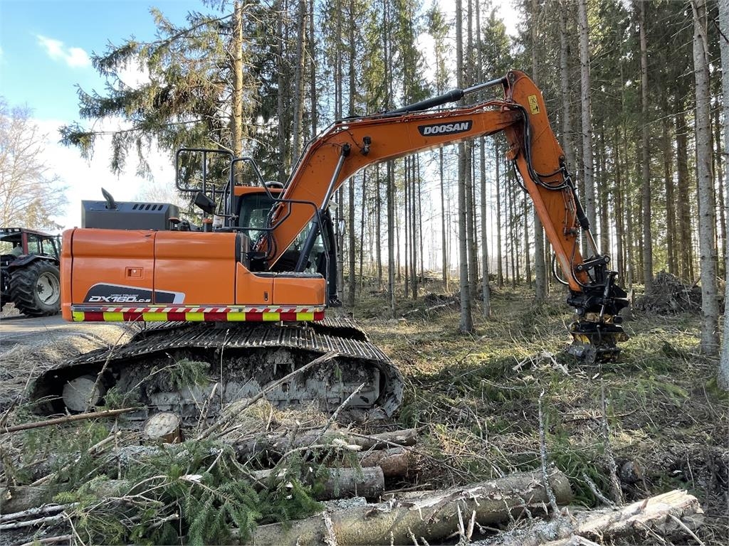 Doosan DX160 LC-5 Excavadoras sobre orugas
